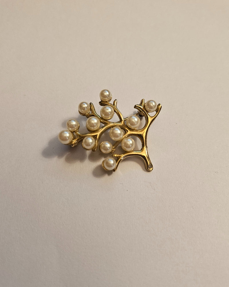 Blossom Kiss Brooch