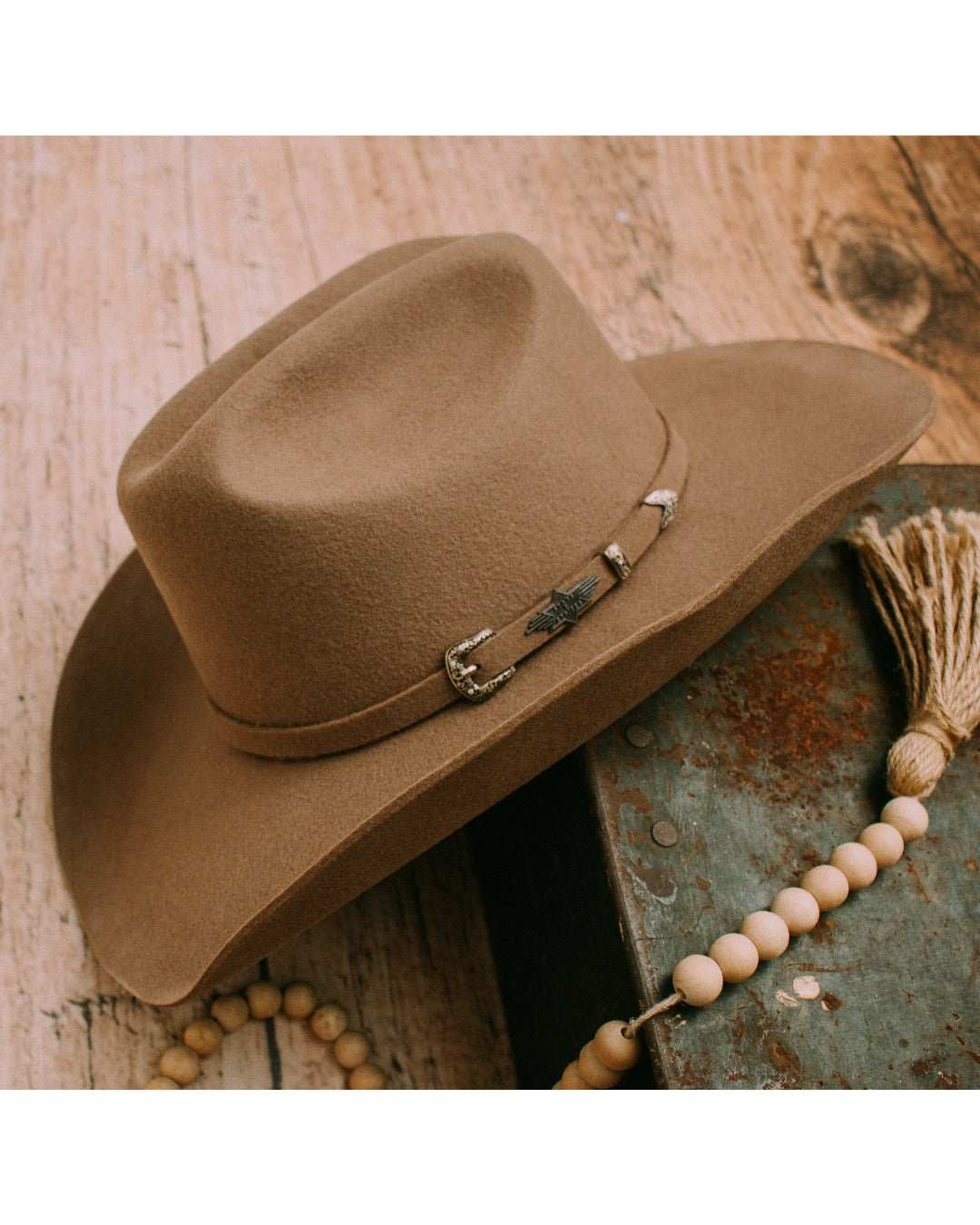 Beige women's cowboy hat