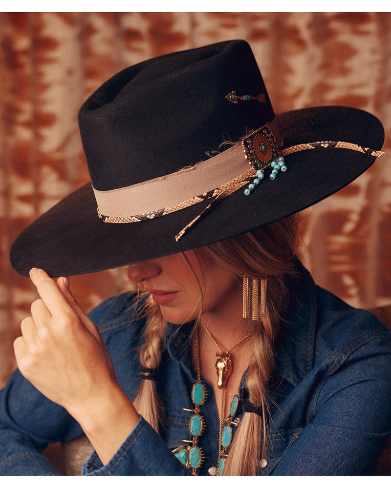 Charlie1Horse X Lainey Wilson Black Wide Brim Hat