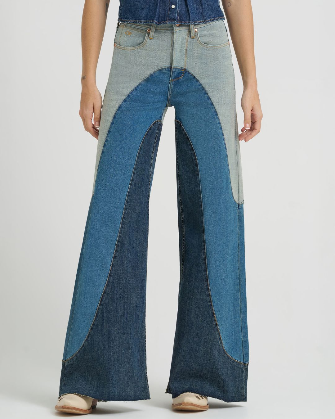Wrangler x Lainey Wilson Striped Flare Jeans | Melbelle – Melbelle