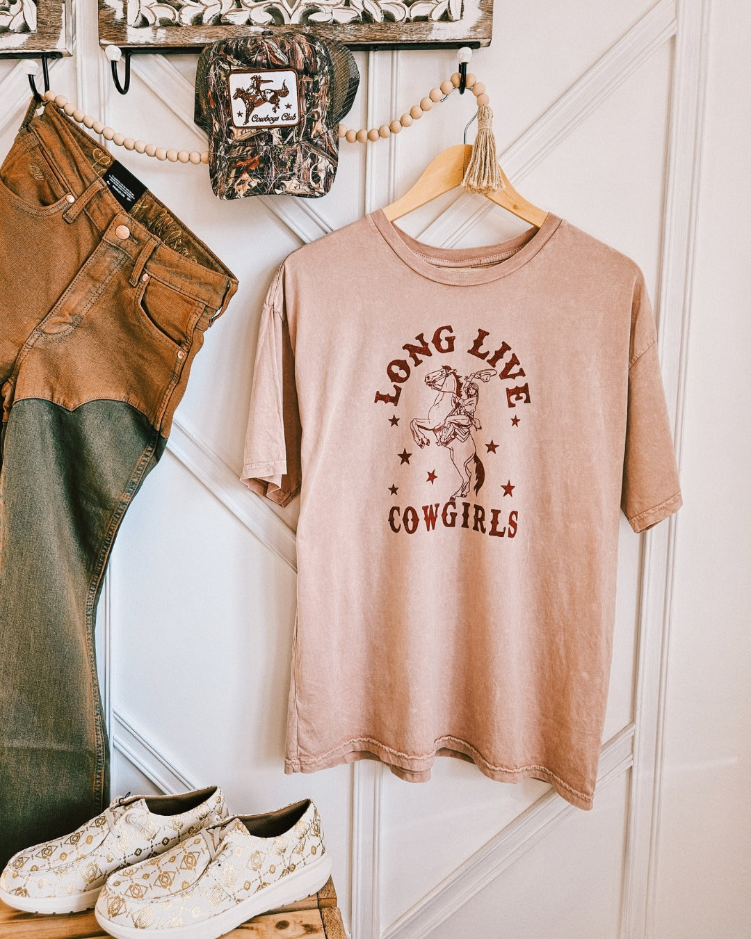 Pink "Long Live Cowgirls" vintage mineral wash graphic t-shirt